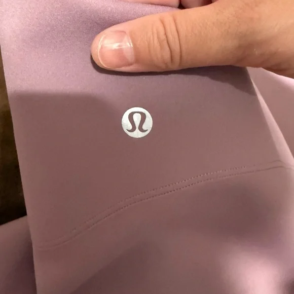 NWT woman’s size 12 Lululemon Lavender Lux purple Glow Up HR tight 28” - Picture 14 of 16